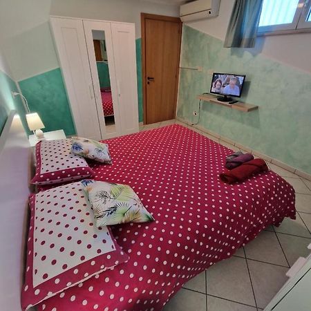 泰尔莫利Casa Dell'Ape Maia公寓 外观 照片